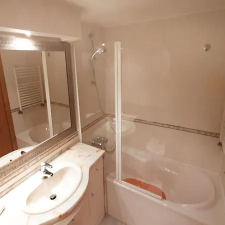 Spacious Well Equipped Location Garage 4 Pessoas * Cascais