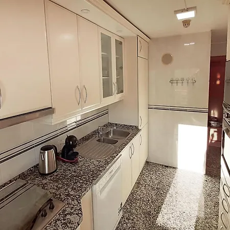 Spacious Well Equipped Location Garage 4 Pessoas Cascais
